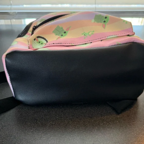 Star Wars mini Backpack with baby yoda - Picture 5 of 9
